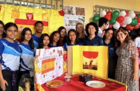Pibidianos do subprojeto Interdisciplinar Letras Português, Inglês e Espanhol promovem  Culminância da Eletiva “Raíces y Tradiciones”